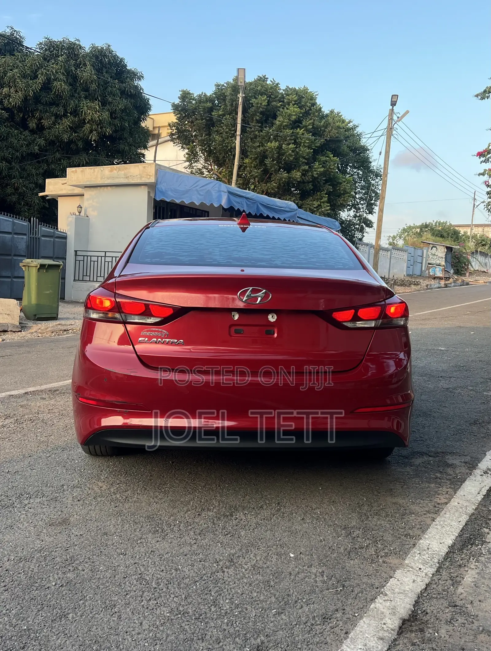 Hyundai Elantra 2018 Red