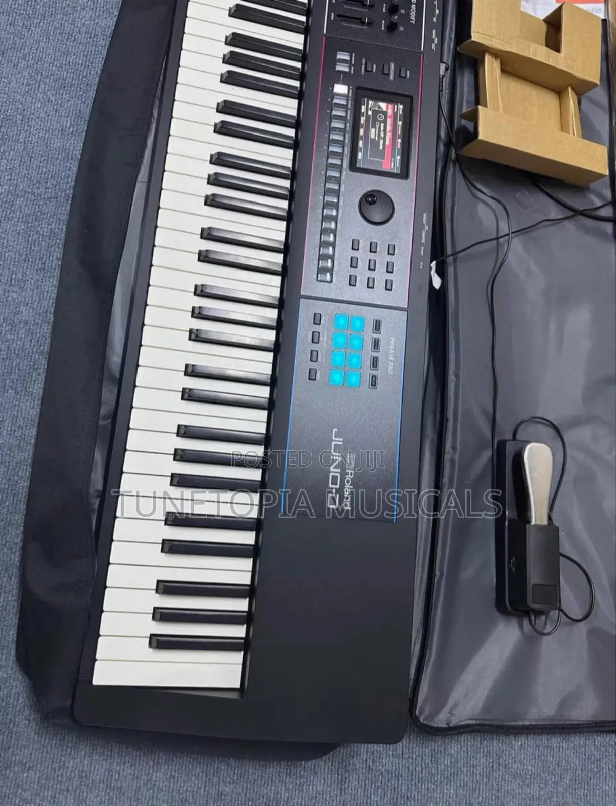 Roland JUNO-D8 88key Weighted Hammer-Action Stage Synthesizer Keyboard