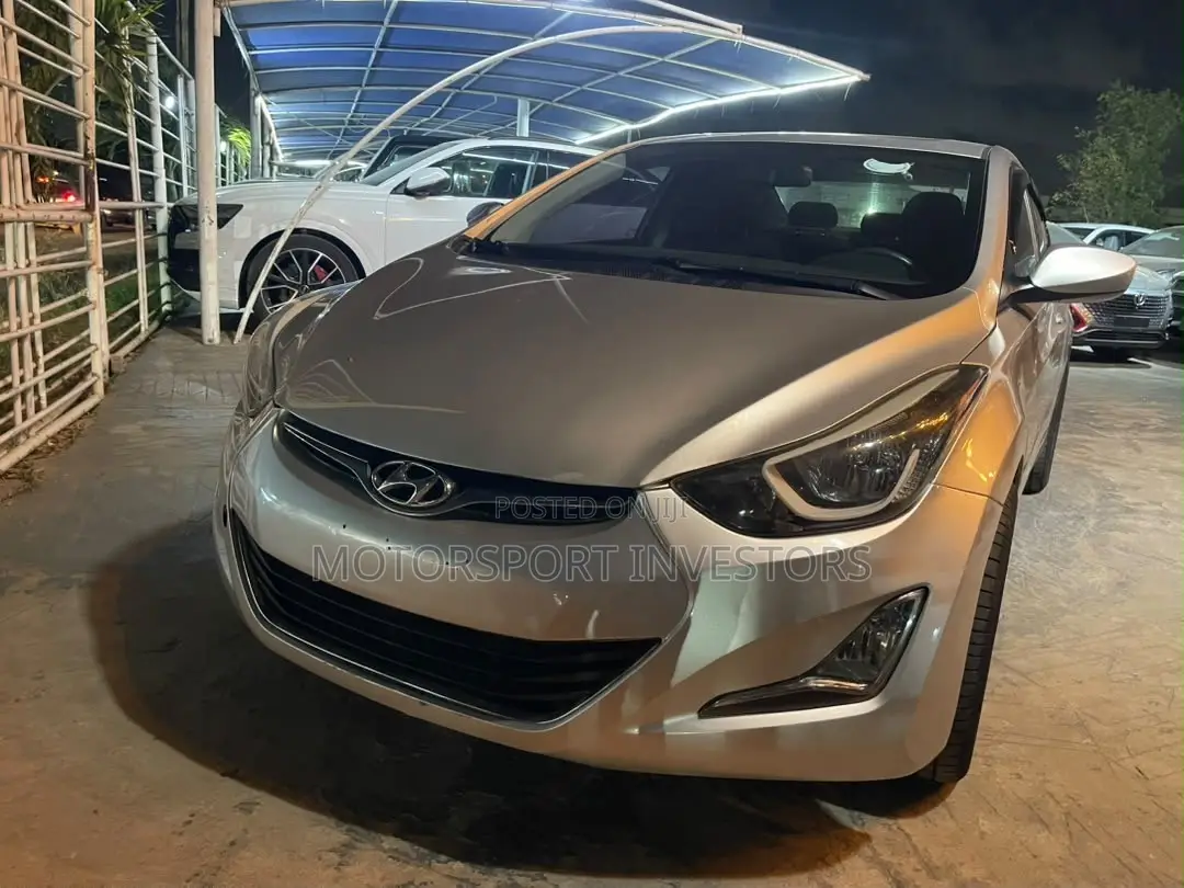 Hyundai Elantra Limited 4dr Sedan (1.8L 4cyl 6A) 2015 Silver