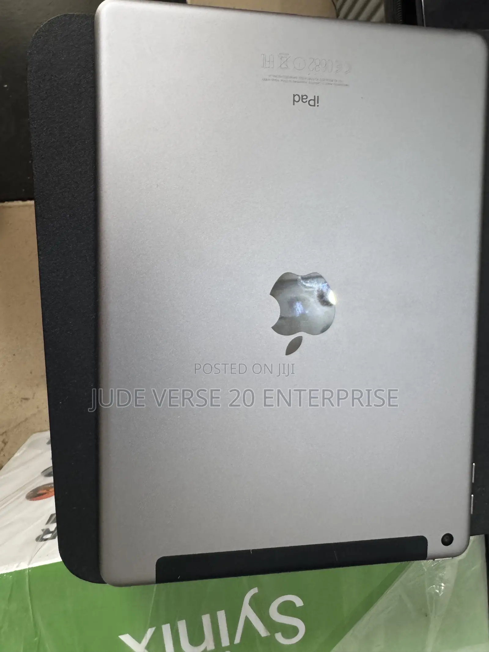 Apple iPad 9.7 32 GB Gray