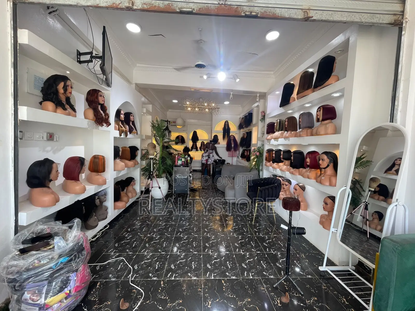 Shop to Let
