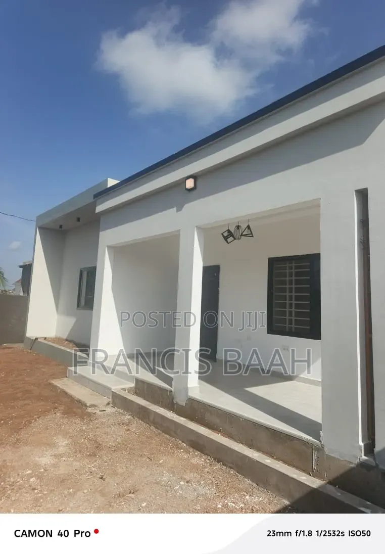 3bdrm House in Shining Star Real, Awutu Senya West for sale