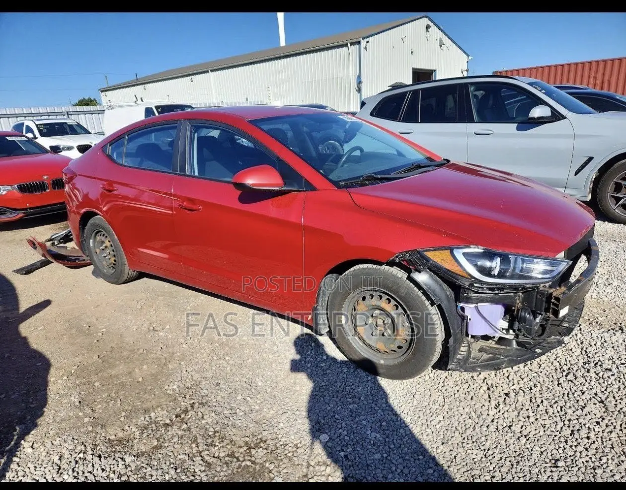 Hyundai Elantra SE Sedan FWD (2.0L 4cyl 6M) 2017 Red