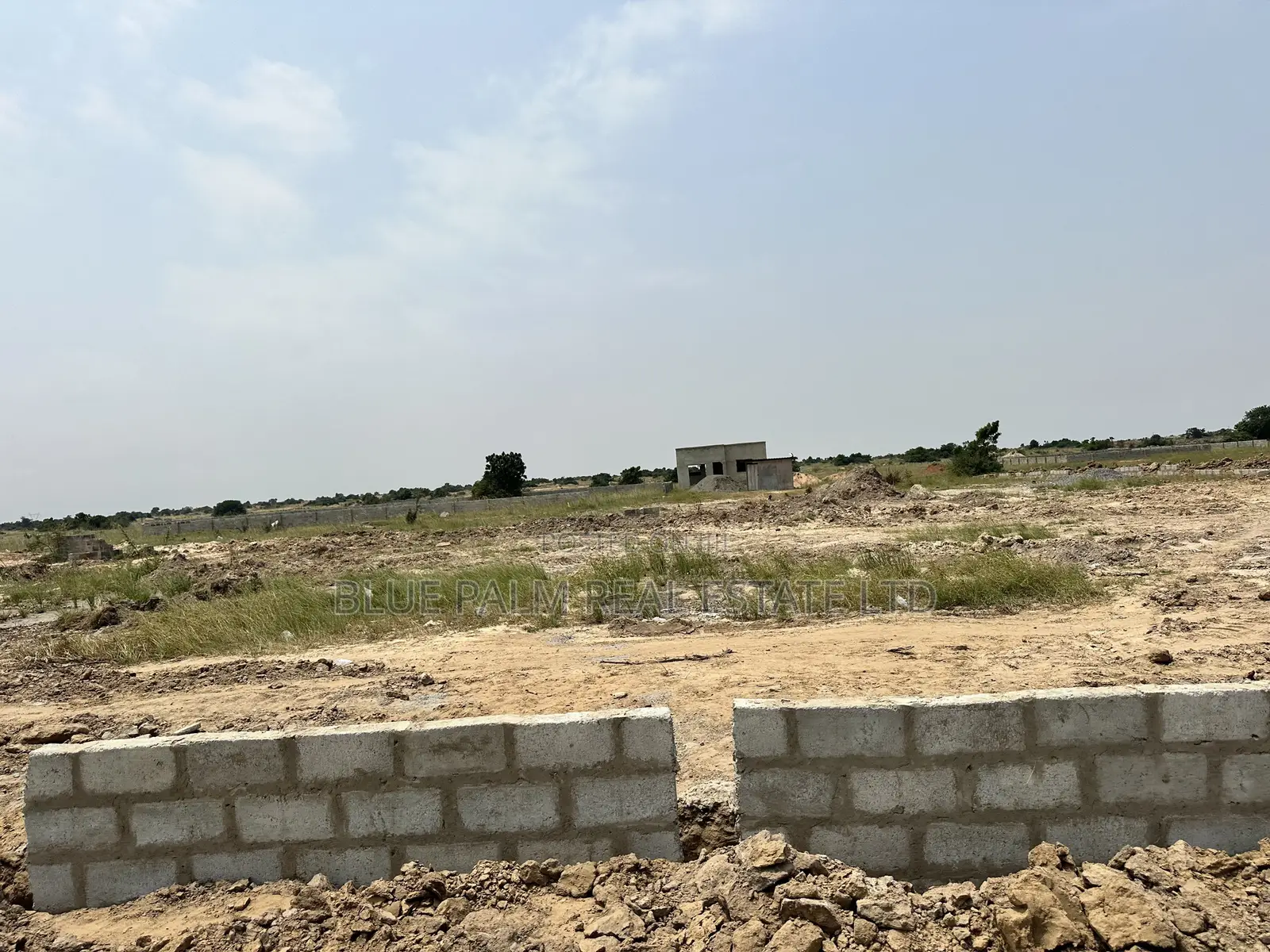 Luxury Serviced Plot -Bueko