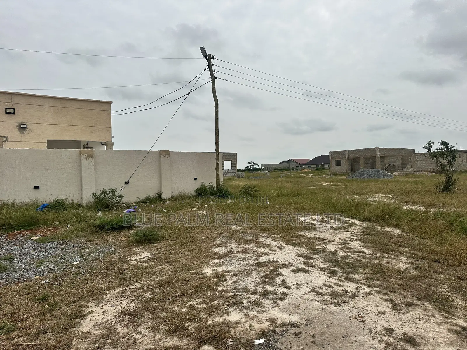 Luxury Serviced Plot -Bueko