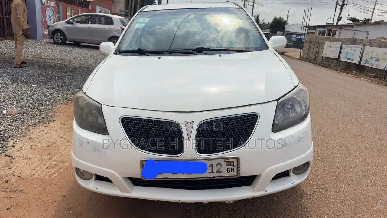 Pontiac Vibe 2008 White