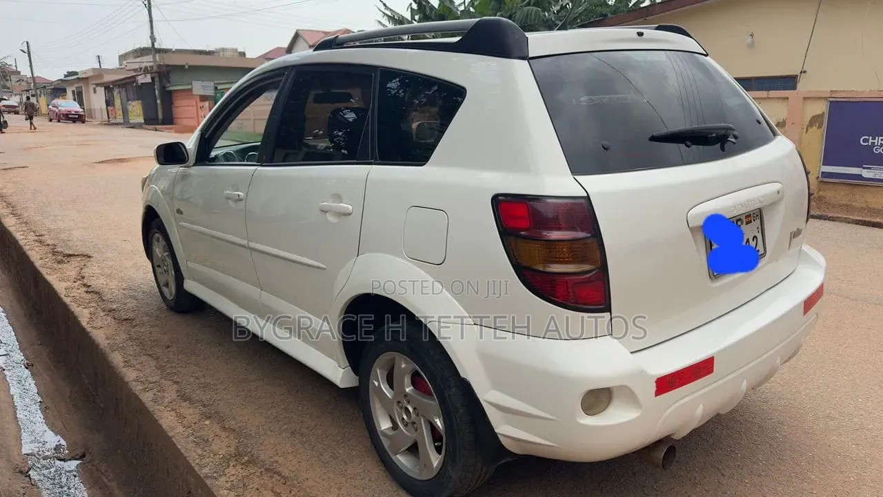 Pontiac Vibe 2008 White