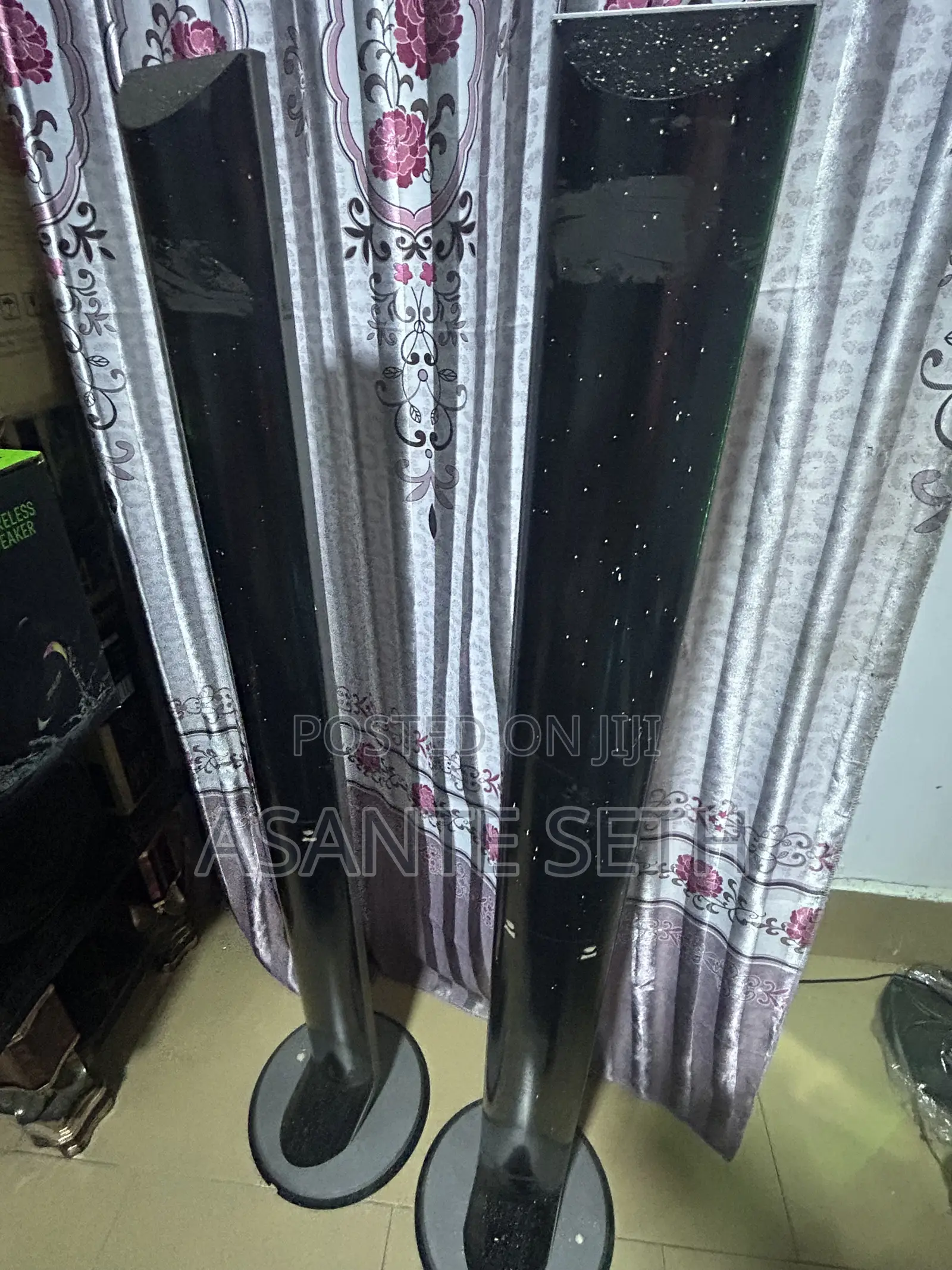 LG Two Stand Poles Surrounding Speakers for Cool Price