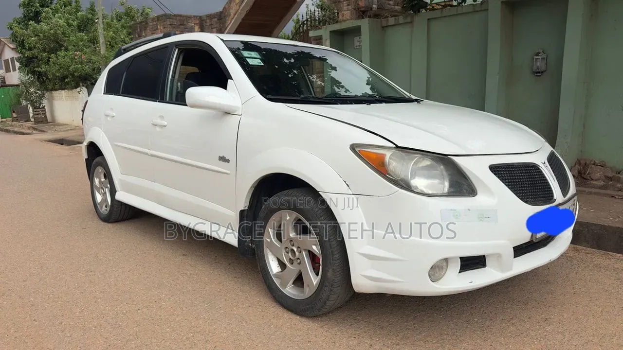 Pontiac Vibe 2008 White