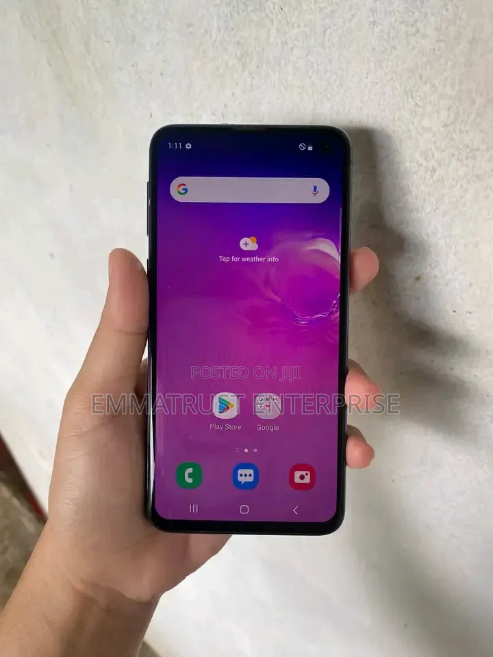 New Samsung Galaxy S10e 128 GB Black