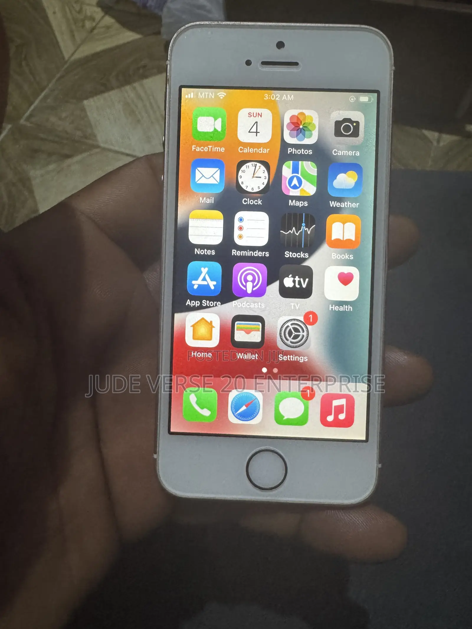 Apple iPhone SE 32 GB Gold