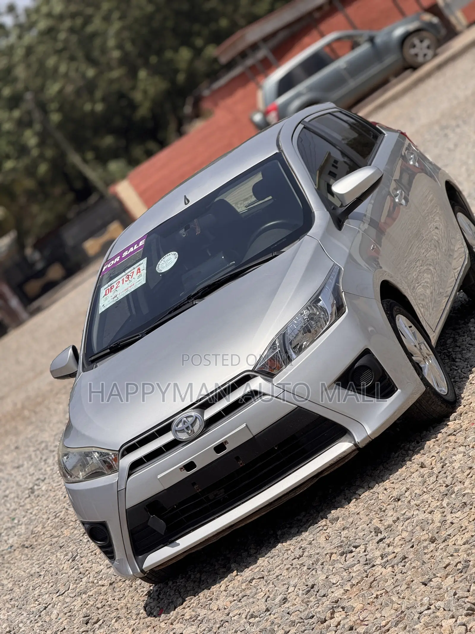 Toyota Yaris L Hatchback 5dr 2016 Silver