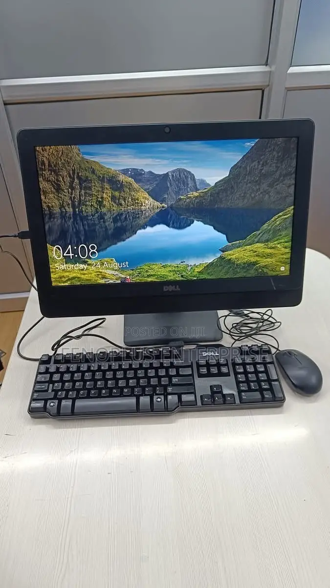 Desktop Computer Dell 8GB Intel Core i5 SSD 256GB
