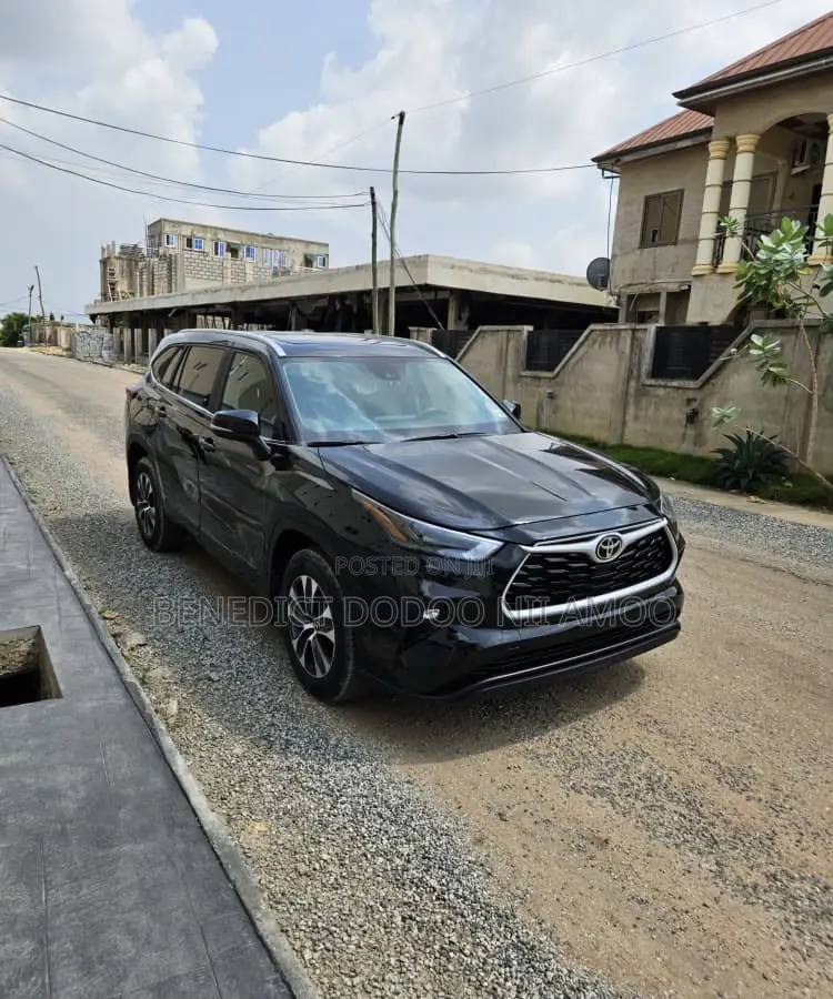 Toyota Highlander XLE AWD 2023 Black