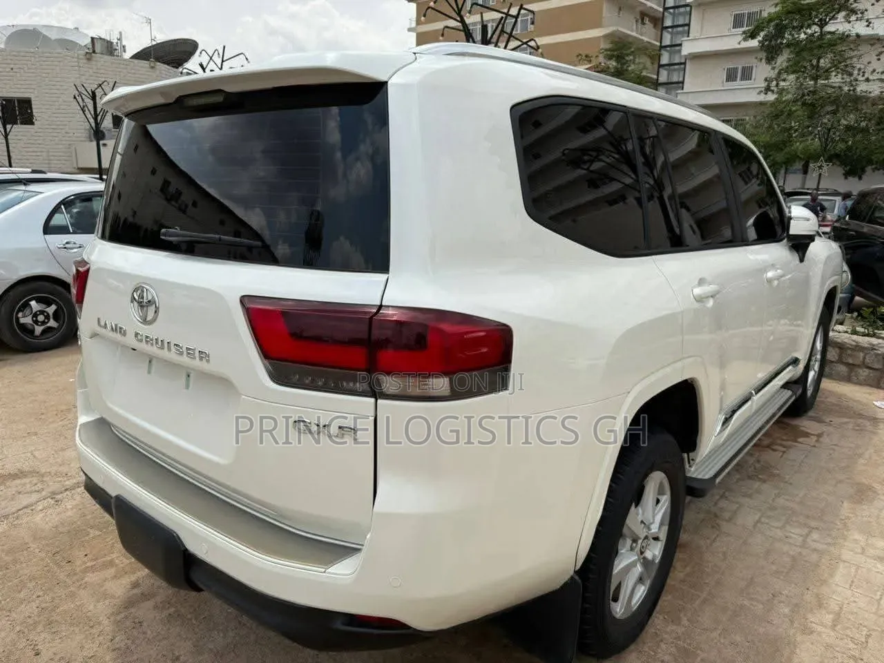 New Toyota Land Cruiser LC300 2023 Off white