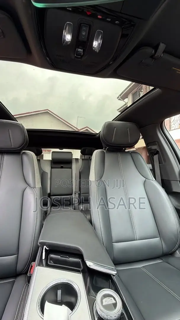 Cadillac Lyriq Luxury 2026 White
