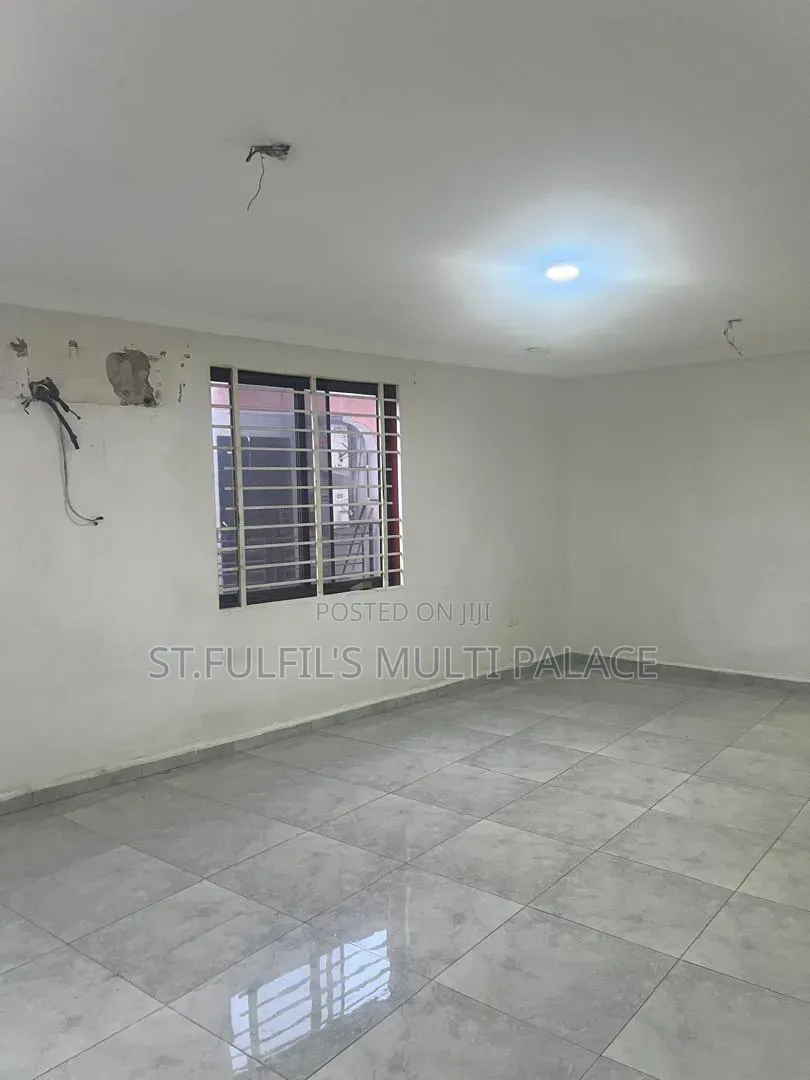 2bdrm Apartment in Around Municipal, Adenta for rent