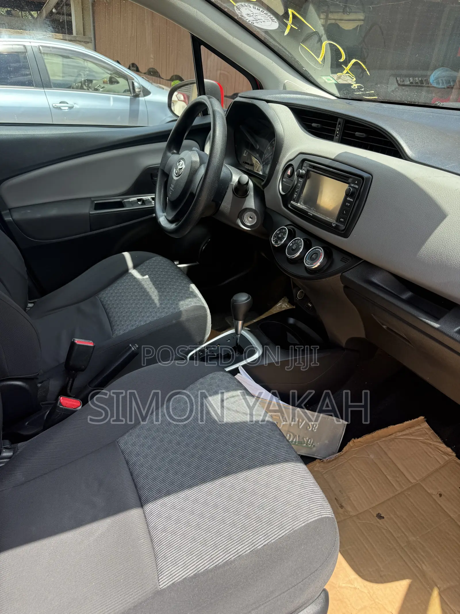 Toyota Yaris SE Hatchback 5dr 2016 Red