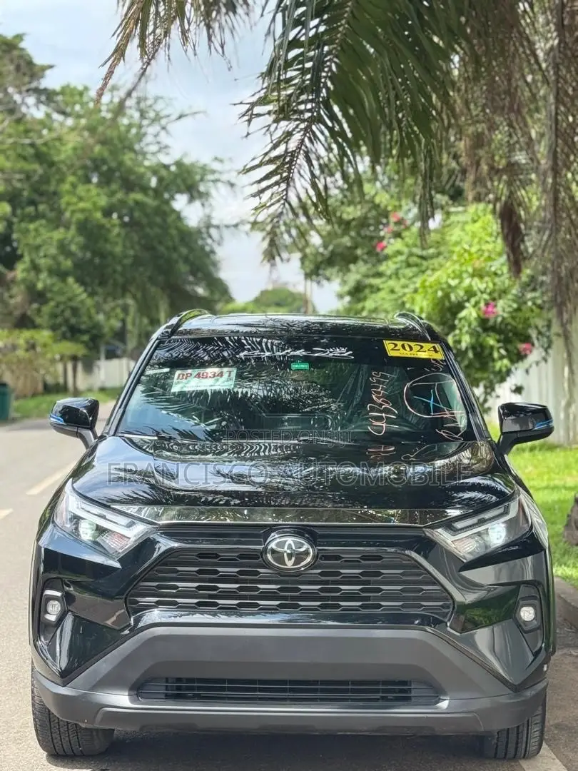 Toyota RAV4 XLE AWD 2024 Black