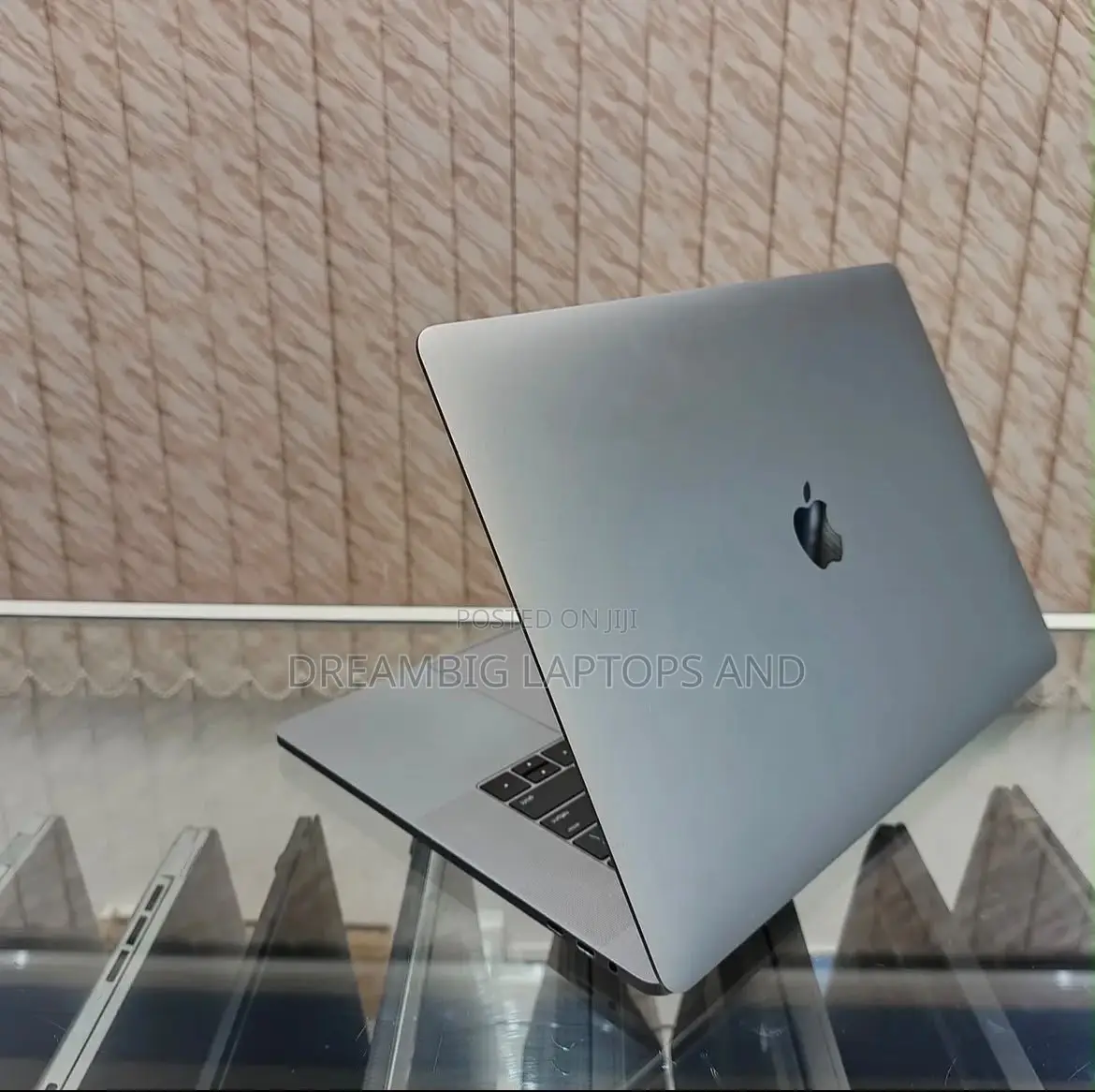 Laptop Apple MacBook Pro 2016 16GB Intel Core i5 SSD 512GB