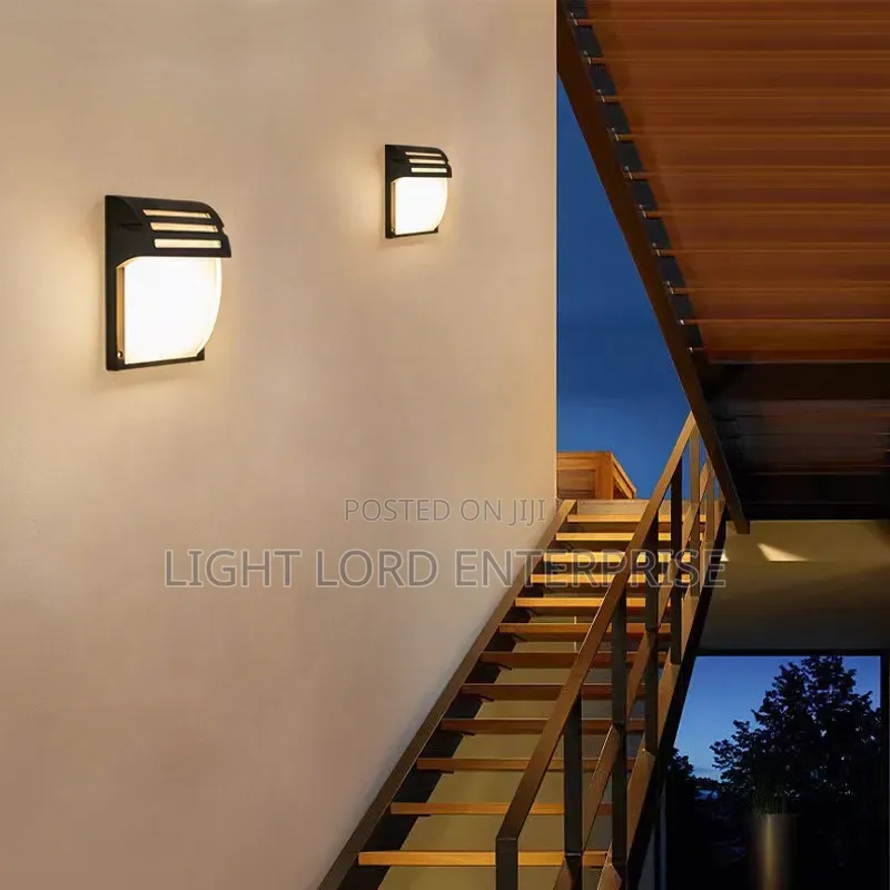 Satisfying E27 Bulb Wall Light
