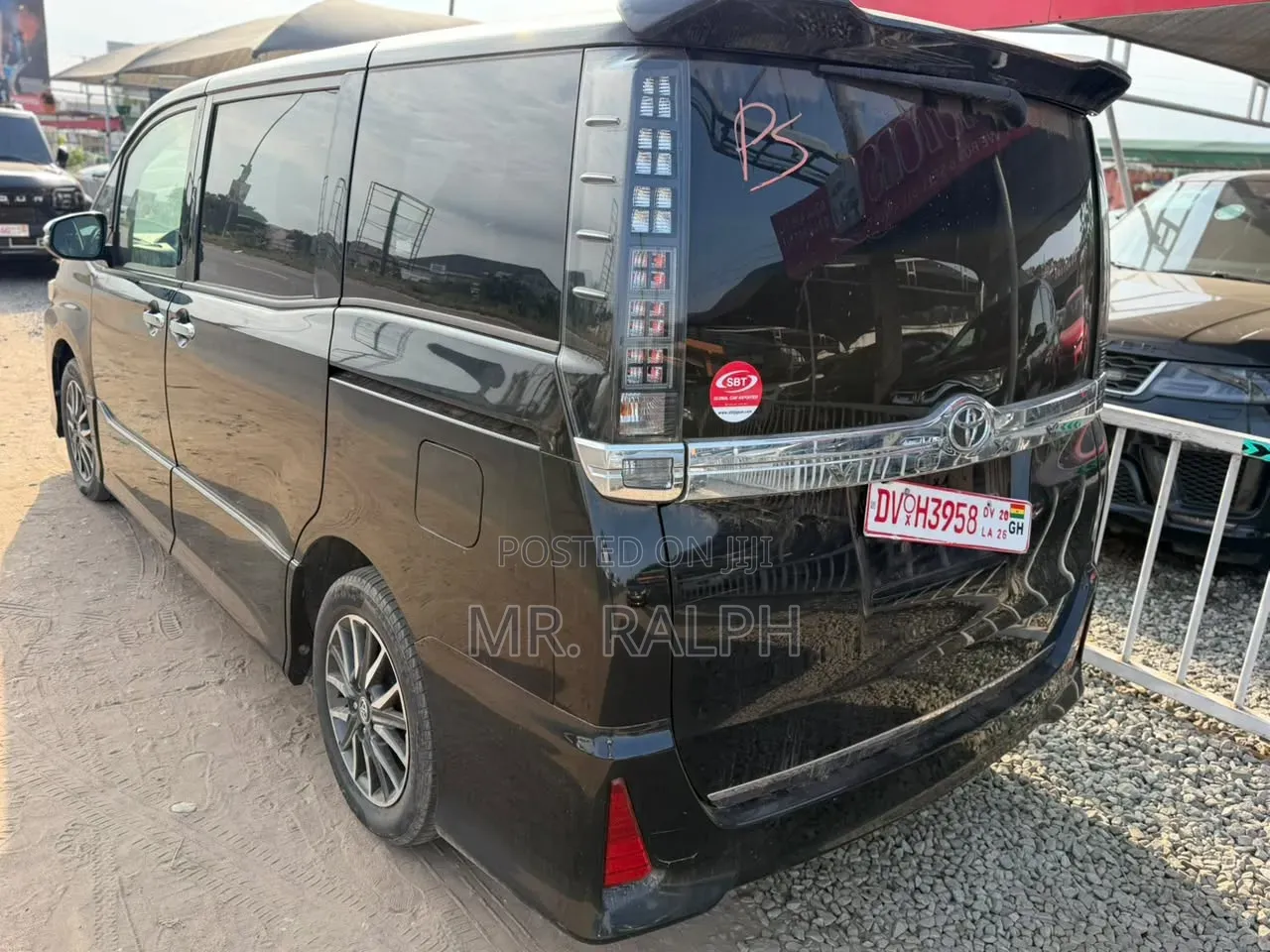 Toyota Voxy V 4WD 8-Seater 2015 Black