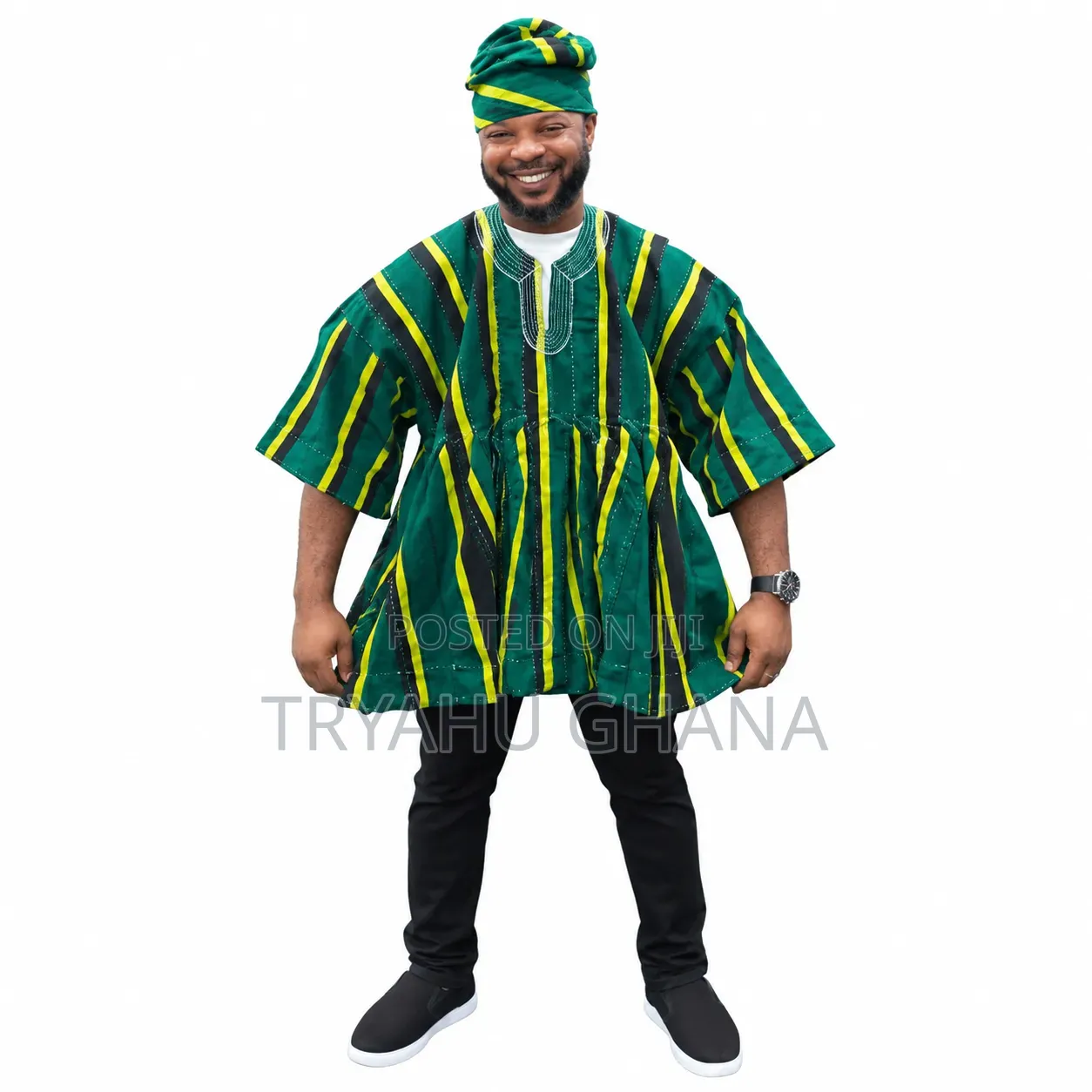 Shop the Latest Green and Black Batakari-Smock With a Matching Hat