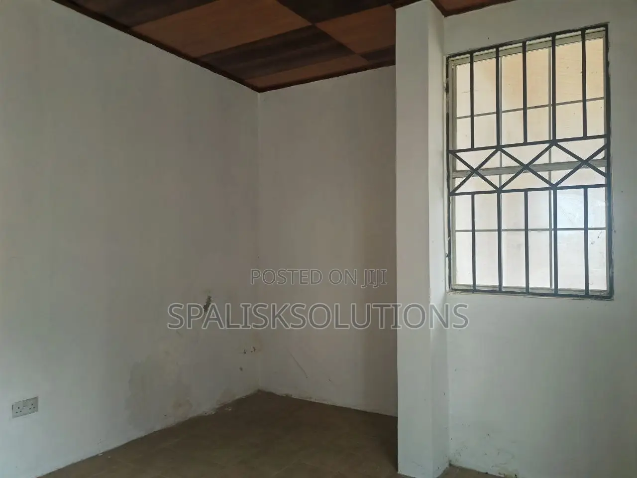 13bdrm House in Weija for sale