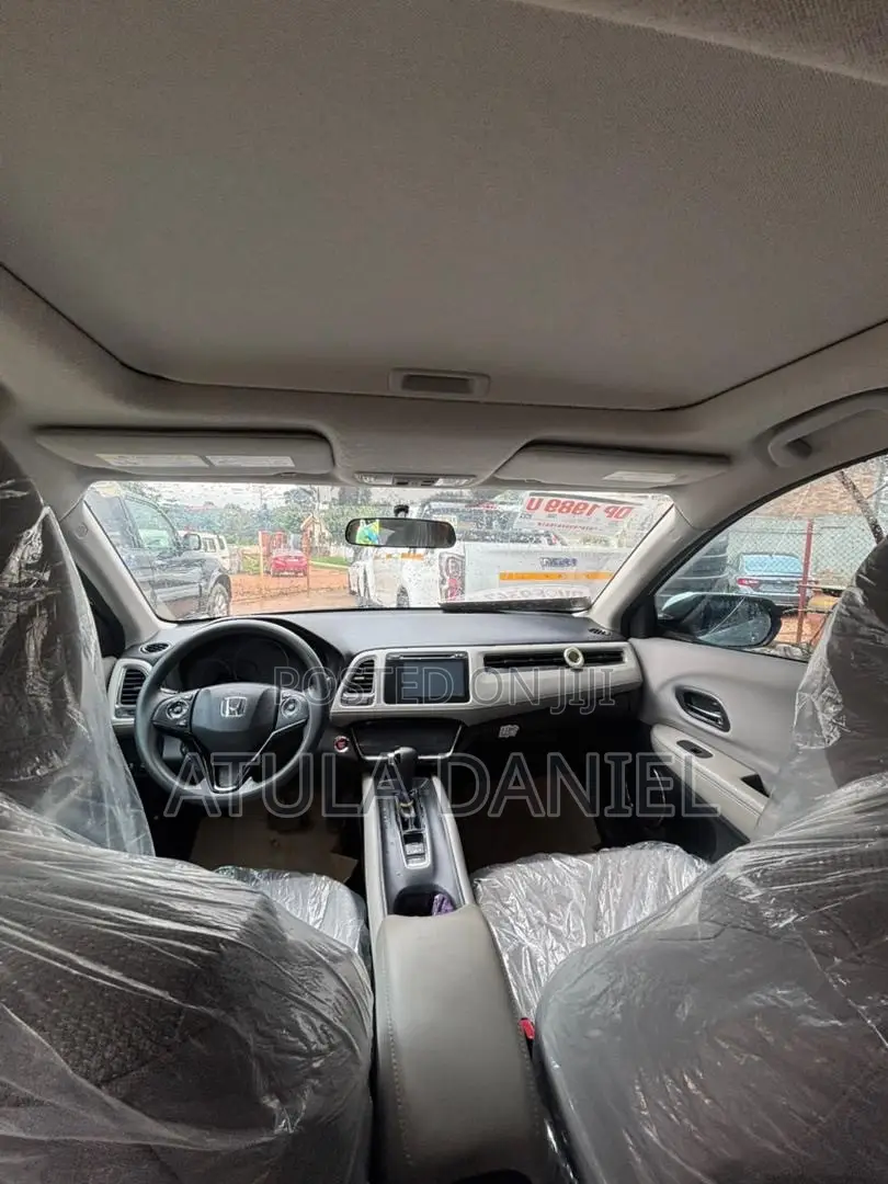 Honda HR-V 4dr SUV (1.5L 4cyl CVT) 2016 White