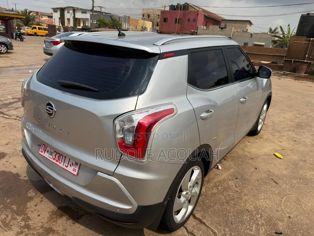 SsangYong Tivoli LX 2016 Silver