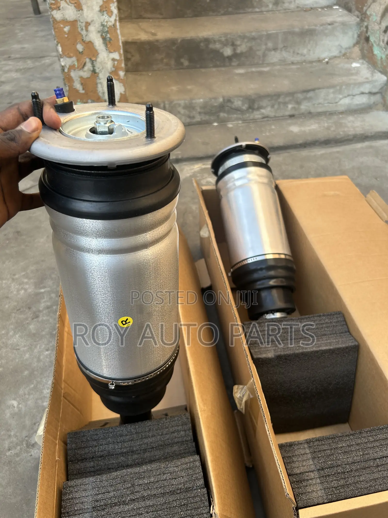 Range Rover Velar Front Air Suspension Shocks