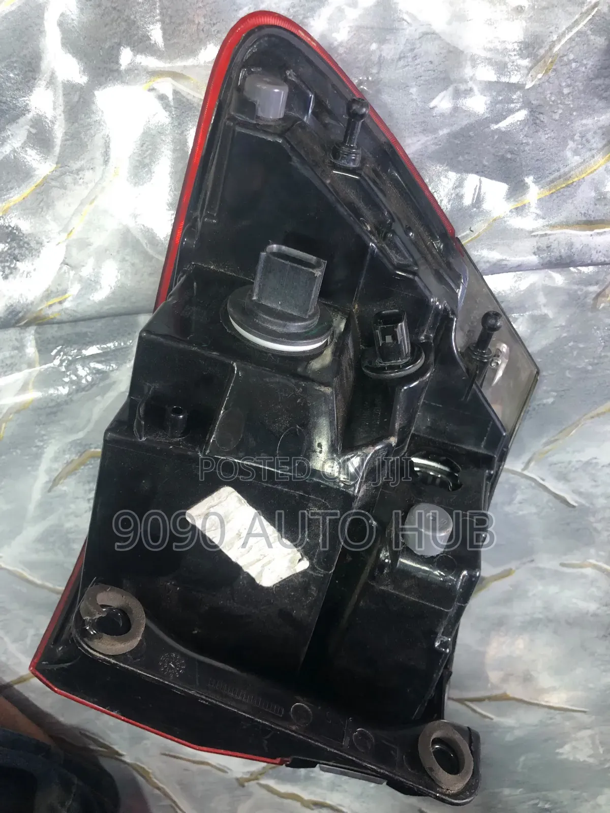 Jeep Grand Cherokee 2014 to 2018 to 2021 Left Taillight – Foreign Used