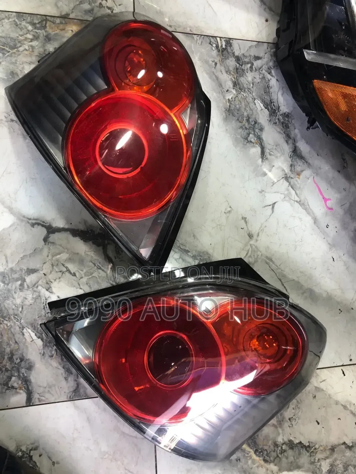  Toyota Yaris / Vitz 2008, 2009, 2010, 2011, 2012 Taillight | Spec