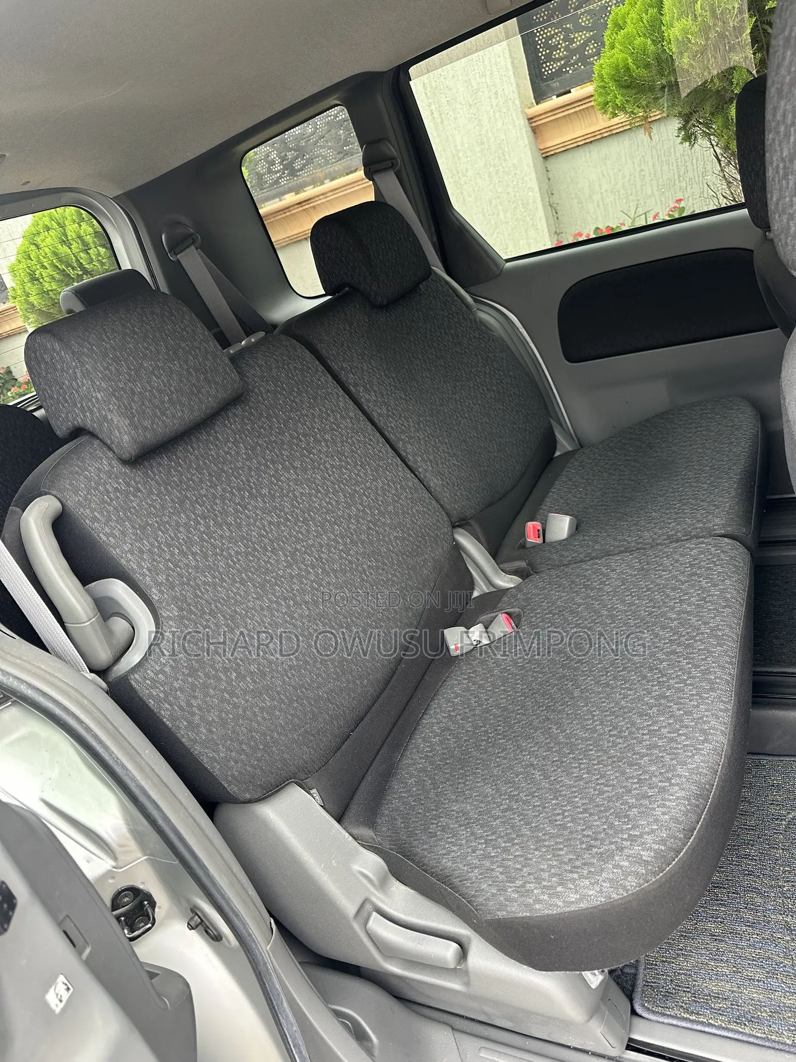 Toyota Sienta 2013 Silver