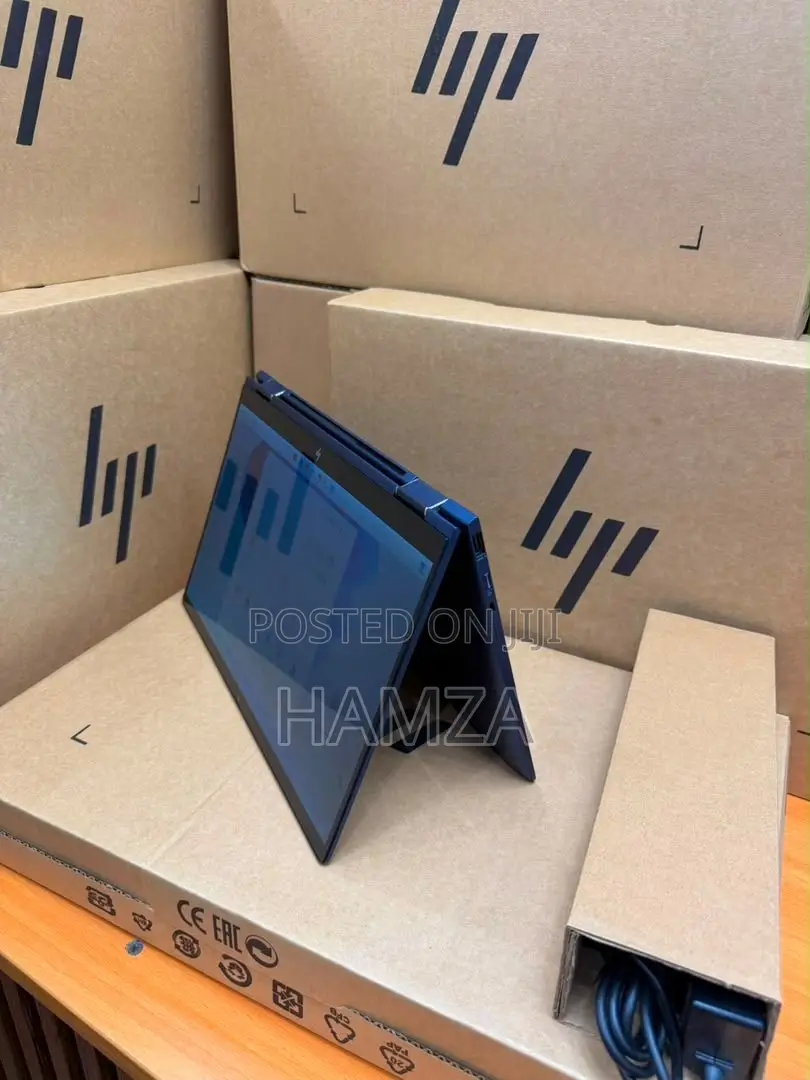 New Laptop HP Dragonfly Folio 16GB Intel Core i5 SSD 512GB