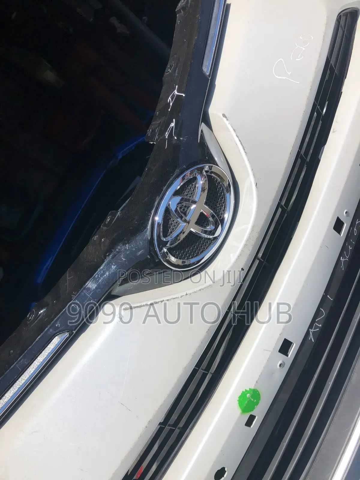  Toyota RAV4 2016, 2017, 2018 Front Bumper – Foreign Used