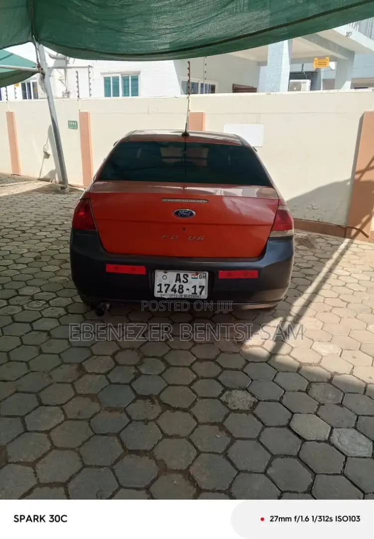 Ford Focus S 2010 Orange