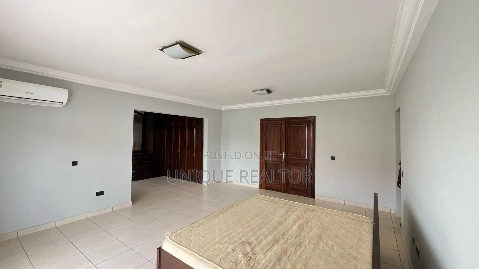 Furnished 5bdrm House in Trasacco, School Junction for sale