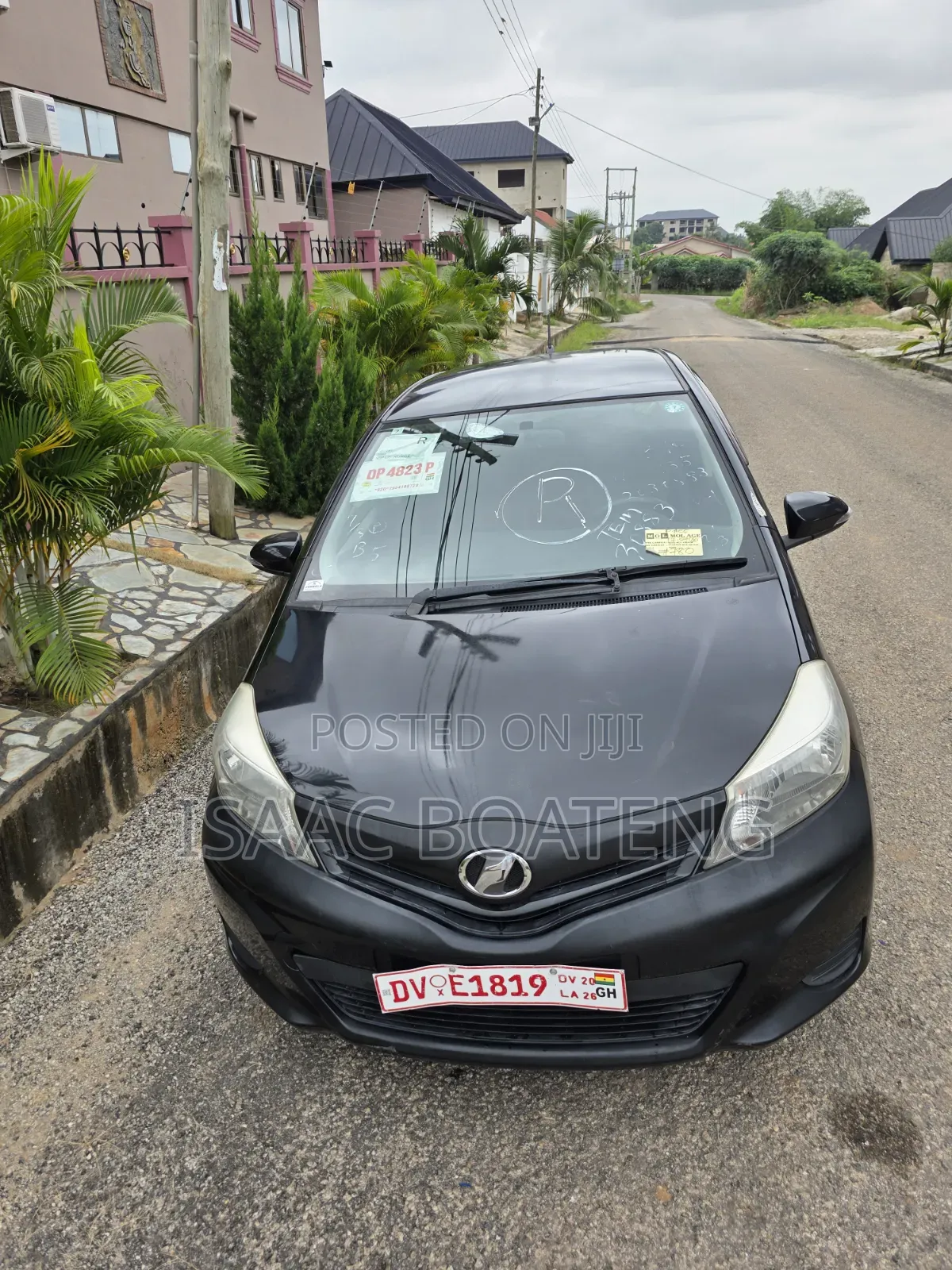 Toyota Vitz 1.3 AWD 5dr 2013 Black