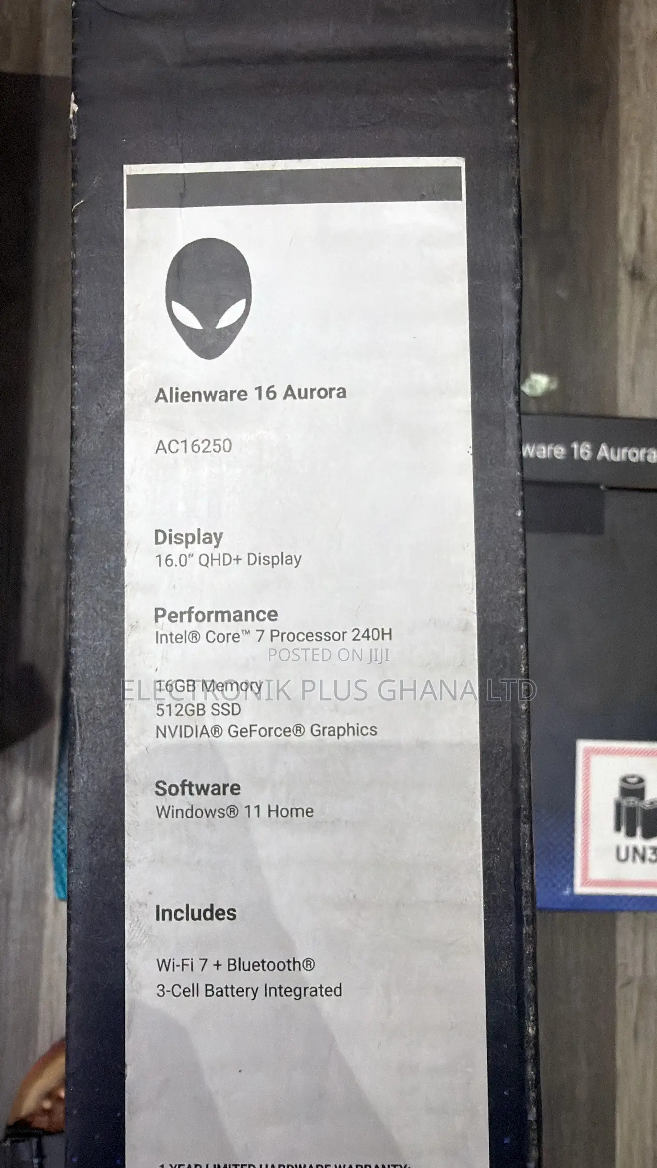 New Laptop Alienware 16 Aurora 16GB Intel Core 7 SSD 512GB