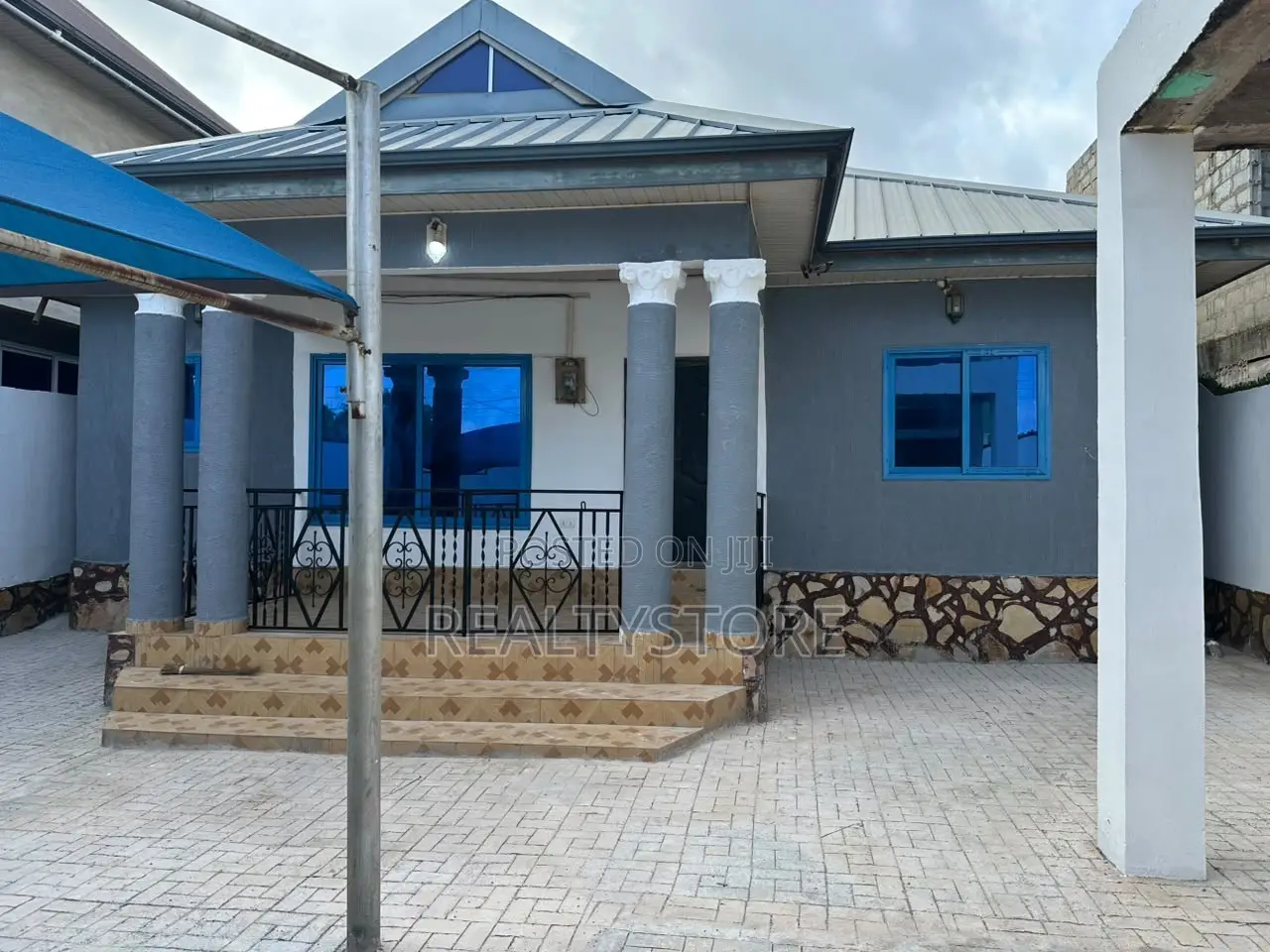4bdrm House in Ashongman Estate, Accra Metropolitan for sale