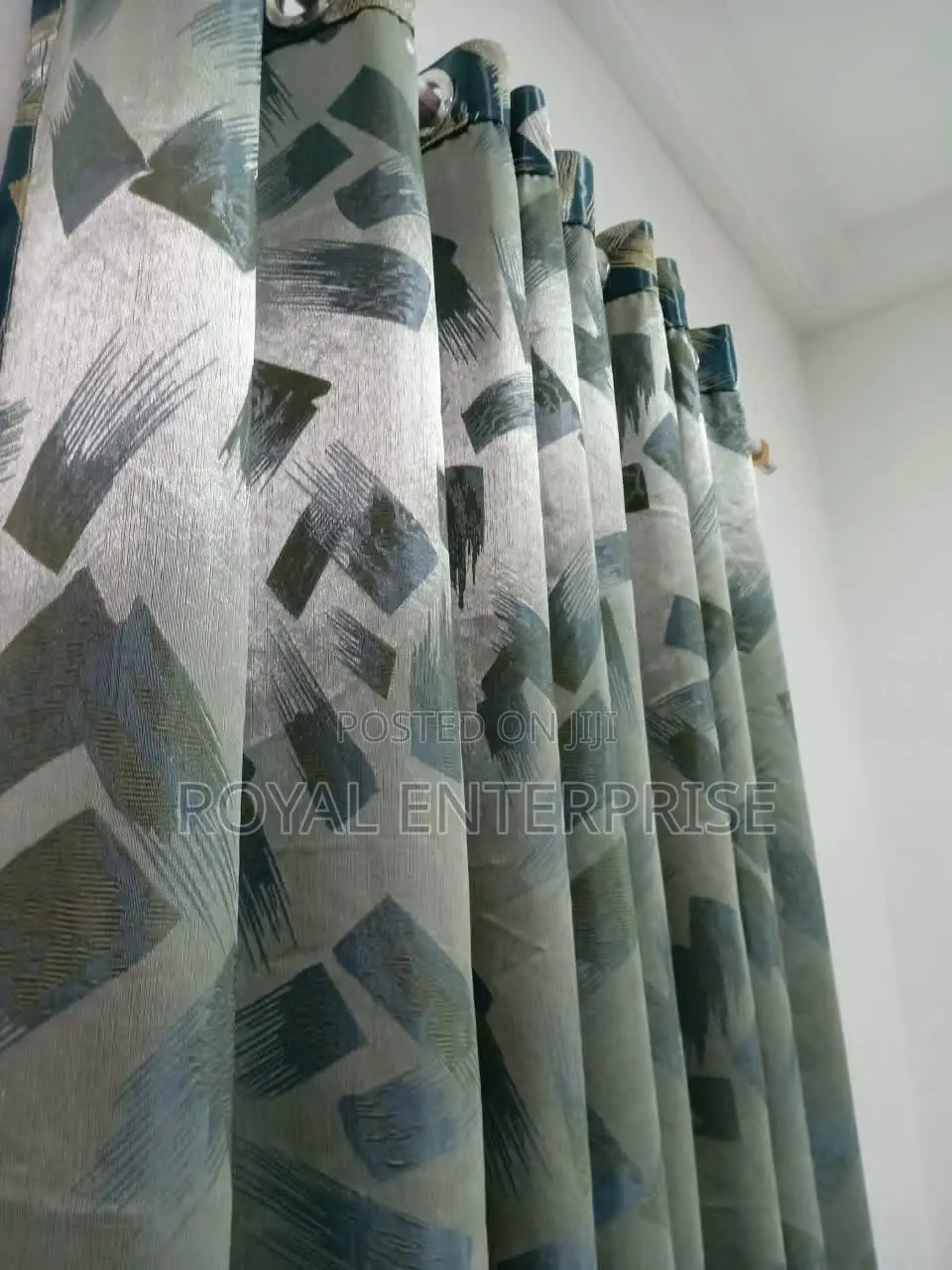 Executive Hotel Sunblock Curtains ( Width 4.5 Feet/ Length 8.5 Feet )