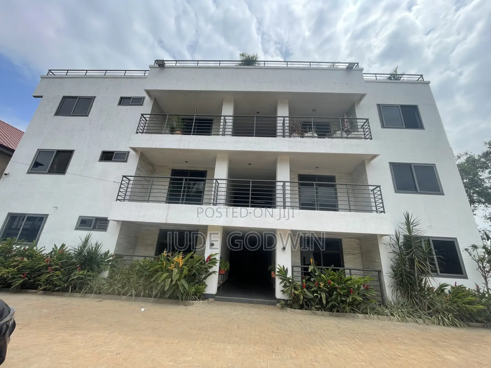 1bdrm Block of Flats in Flower Pot Estate, Airport Residential Area