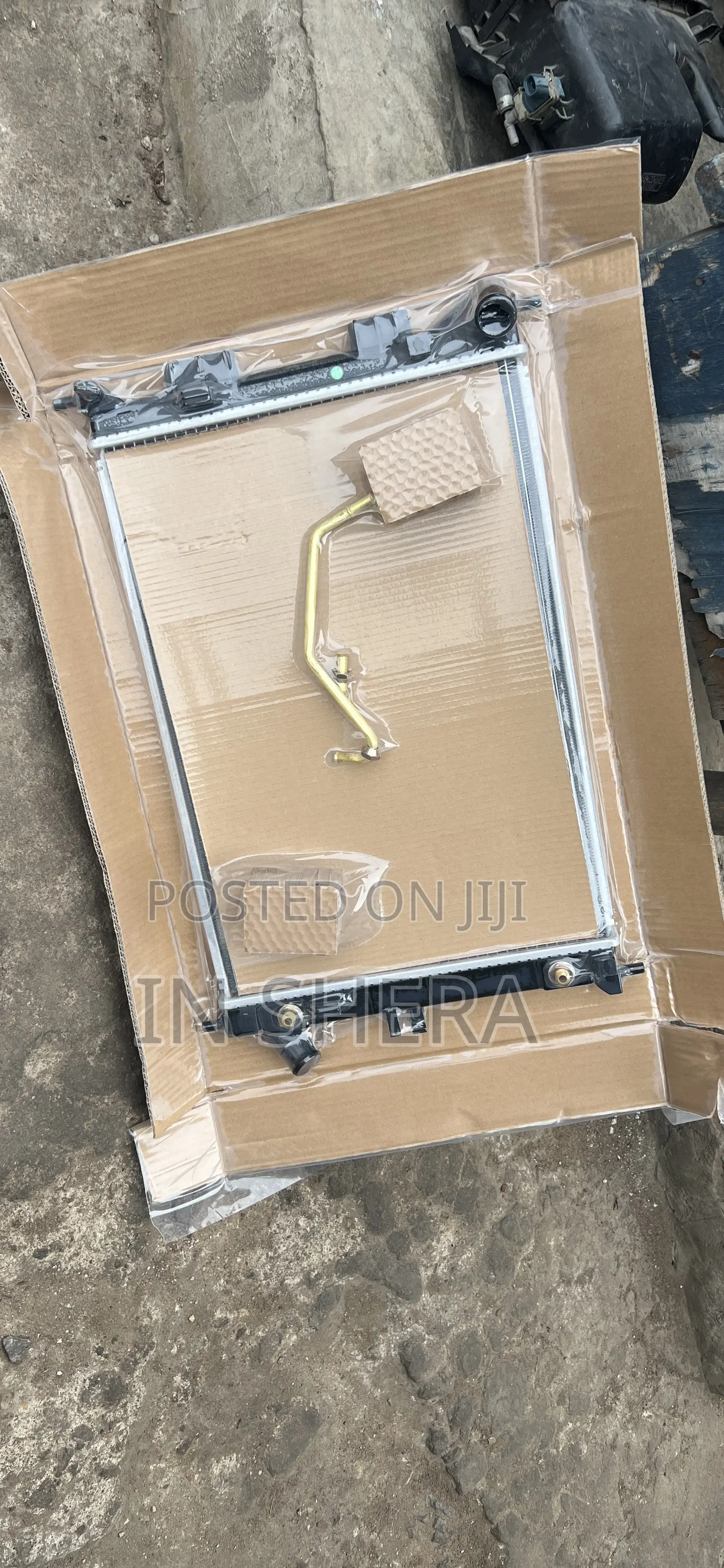 Hyundai Elantra 2011 2012 2013 Radiator Water Tank