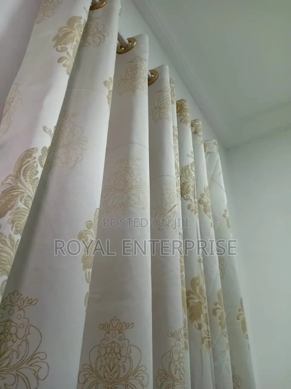 Modern Elegance Sunblock Out Curtains