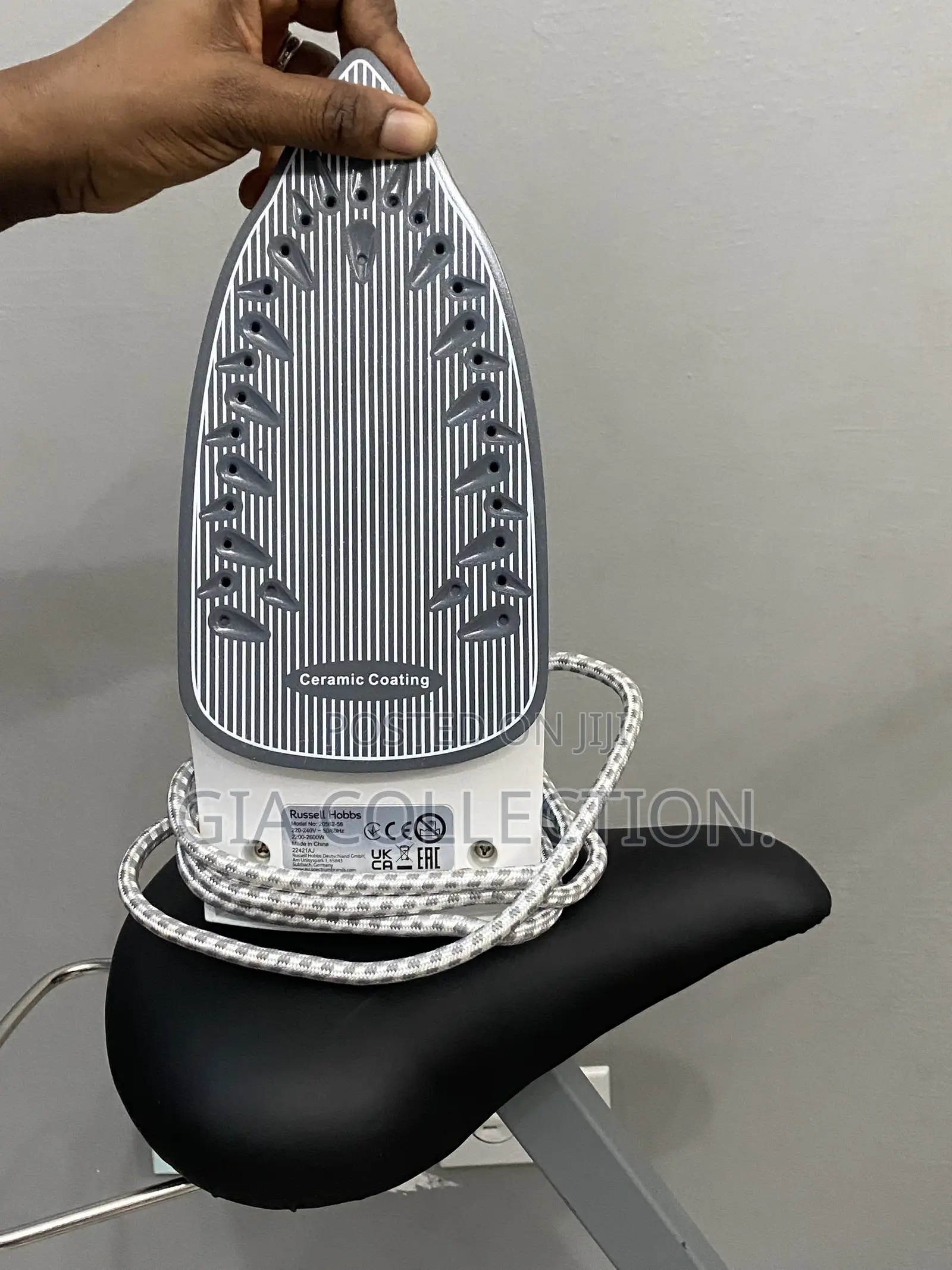 Russell Hobbs Supreme Steam Iron 2400W - German Quality