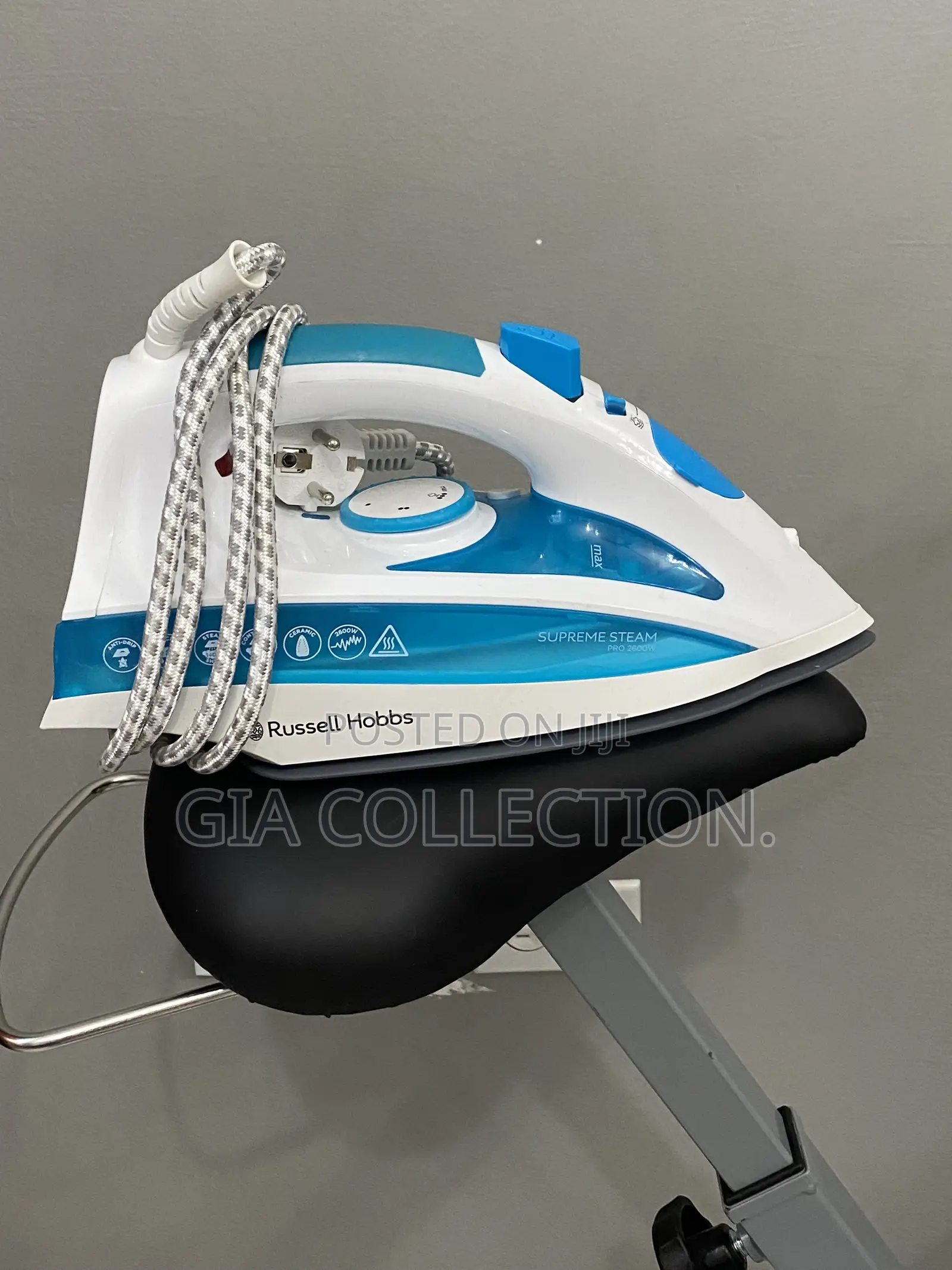 Russell Hobbs Supreme Steam Iron 2400W - German Quality