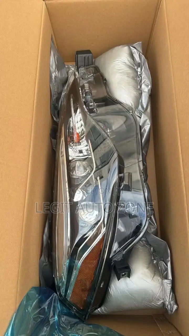 Toyota Corolla 2017,2018, Sport Headlights Available