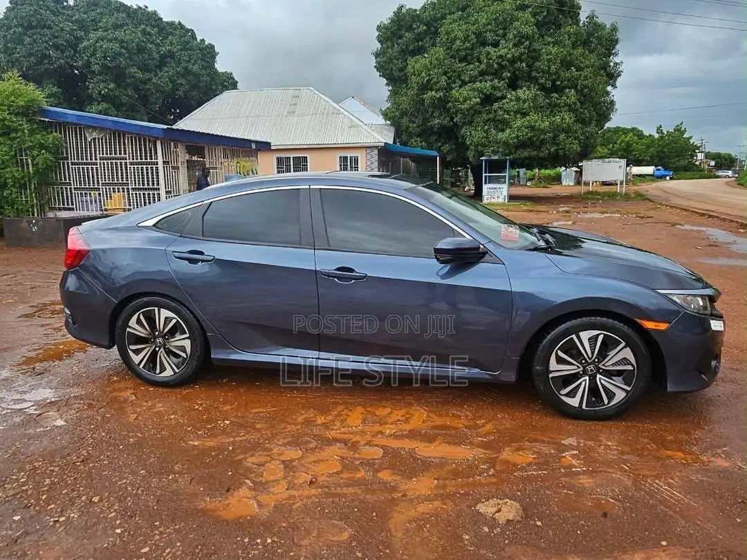 Honda Civic 2018 Gray