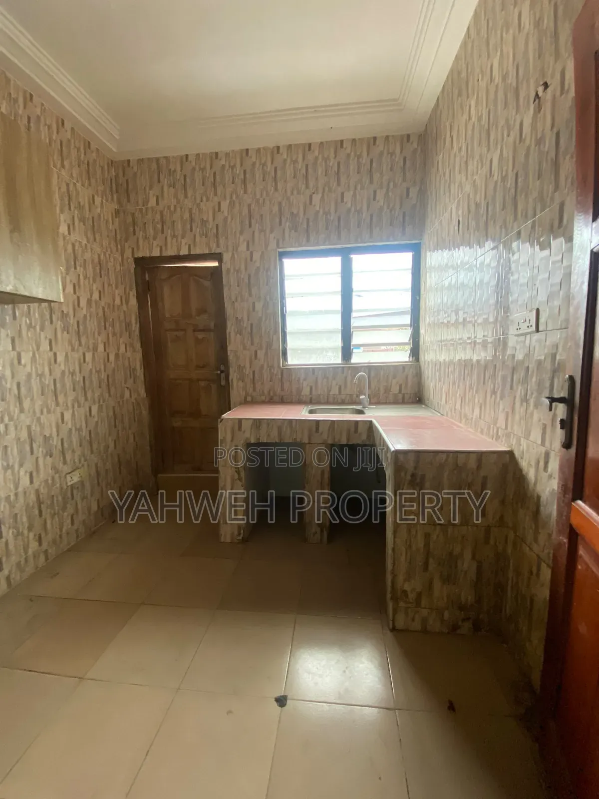 3bdrm Apartment in Spintex Glow Lamp, Baatsona Total for rent